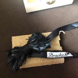 Brackish “Rice” goose feather bow tie.
